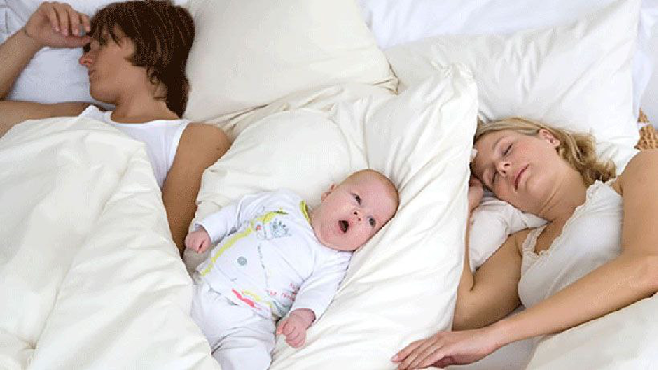 دلایل جدا کردن جای خواب نوزاد از والدین چیست؟