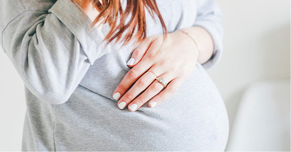 چرا یبوست در بارداری رخ می‌دهد؟
