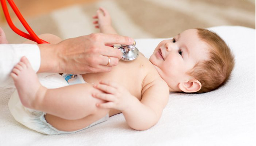 اهمیت معاینات روتین نوزادان