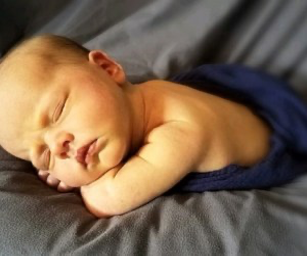 تفسیر صدا های نوزاد هنگام خواب