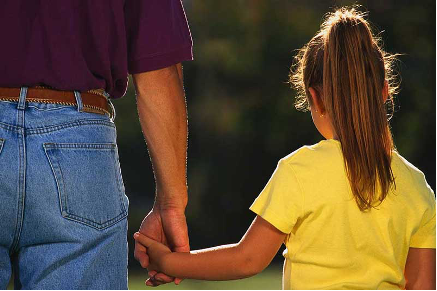 یک پدر عالی چگونه می‌تواند بهترین تصمیمات را برای فرزندان خود بگیرد؟