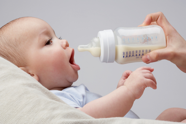 تفاوت شیر خشک با شیر مادر چیست؟