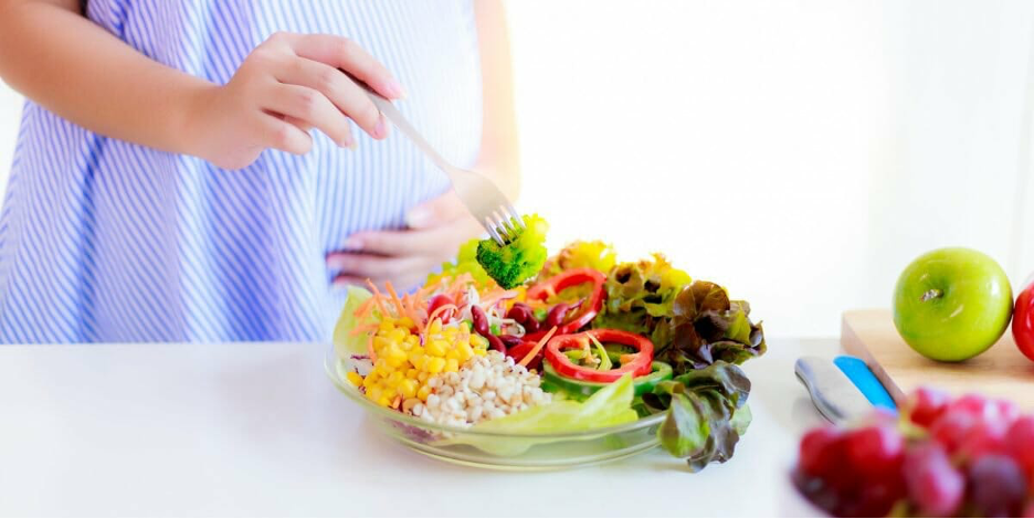 رعایت تغذیه مناسب در بارداری