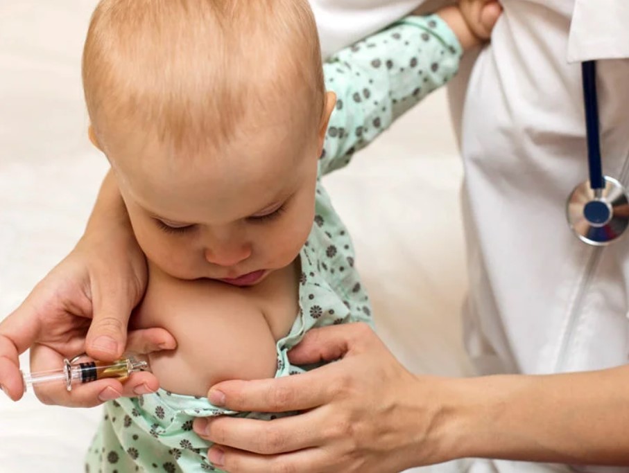 سفت شدن جای واکسن نوزاد